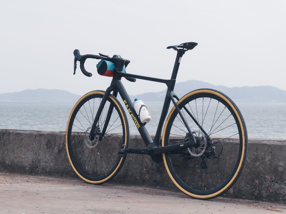 Kan je oordopjes met draad op de fiets gebruiken?